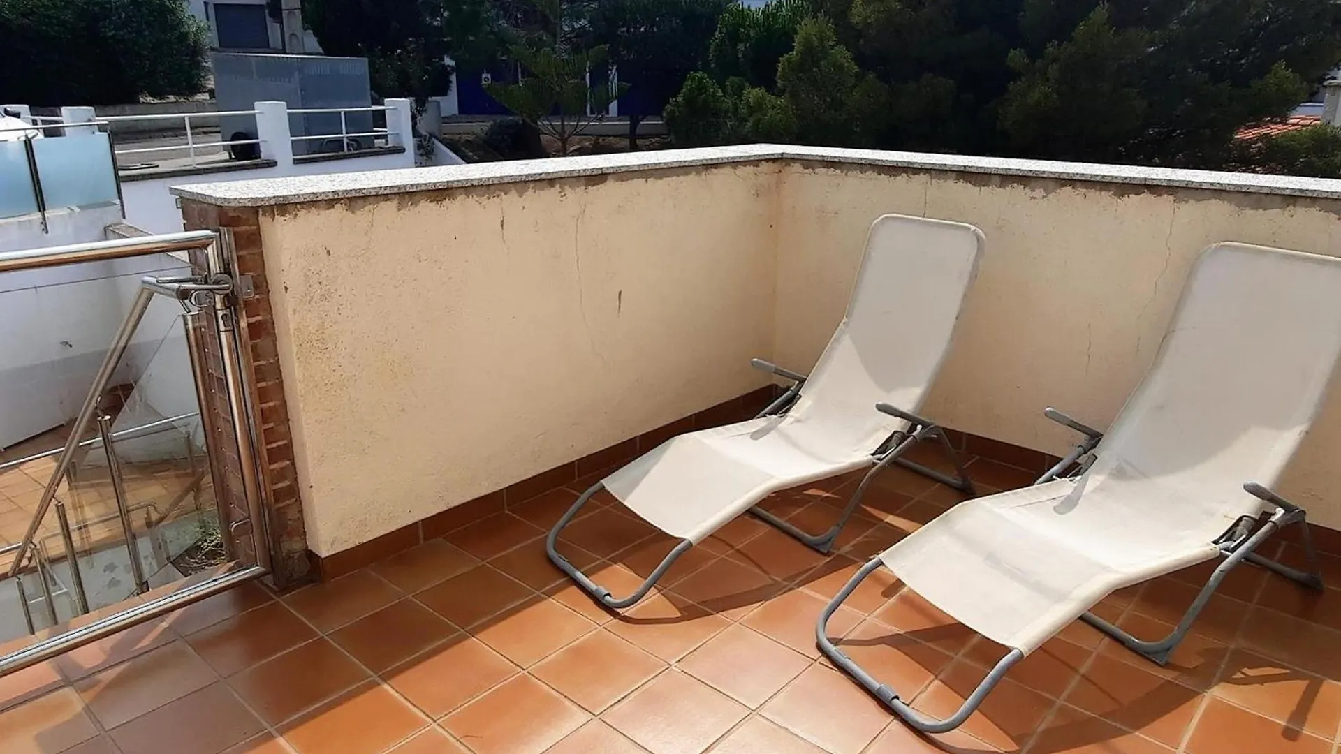Apartamento Con Vistas Al Mar, Se Admiten Mascotas Y Aparcamiento En Llanca - Es-170-15 Spain